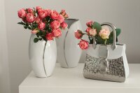 Gilde Keramik Handtasche"Flores" VE 2 (BxHxL) 19 cm x 25 cm x 11 cm weiss/silber glänzend, silber matt/ Vase Sie kaufen hier immer ein Set von 2 gleichen Artikeln.