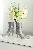 Gilde Keramik Stiefel "Milano" VE 2 (BxHxL) 23 cm x 24 cm x 9,5 cm silber, Betonoptik Sie kaufen hier immer ein Set von 2 gleichen Artikeln.