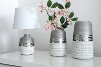 Gilde Keramik konische Vase "Lavena" VE 2 (BxHxL) 15 cm x 25 cm x 15 cm silber/weis/hellgrau Sie kaufen hier immer ein Set von 2 gleichen Artikeln.