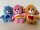 Glücksbärchi Kuscheltier Care Bears Plüsch Plüschfigur Teddybär Stofftier Glücksbärchen für Kinder Sonnenschein Bärchi gelb Bagclip 14 cm