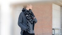 Knit Factory Liva Dreiecksschal Schwarz/Anthrazit